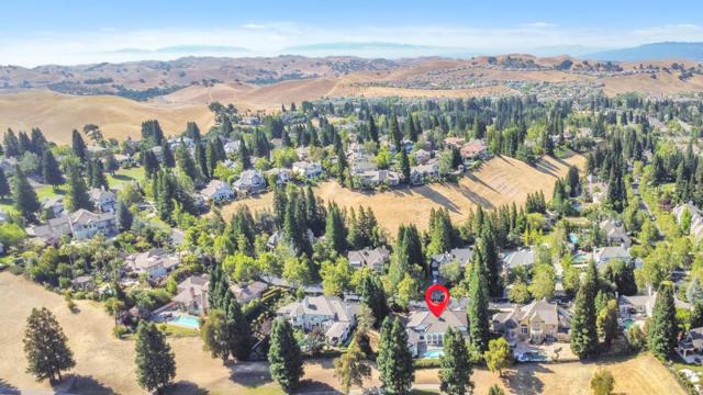 4443 Deer Field Way, Danville CA: https://media.crmls.org/mediaz/b3a3fe08-e520-431f-a98c-a0310c2d8af3.jpg