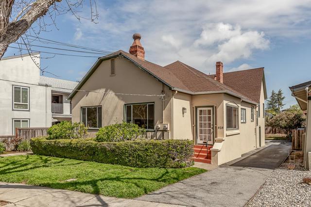 828 Highland Avenue, San Mateo CA: https://media.crmls.org/mediaz/b3a4f634-fae9-4226-bac7-91cd735b9cf0.jpg