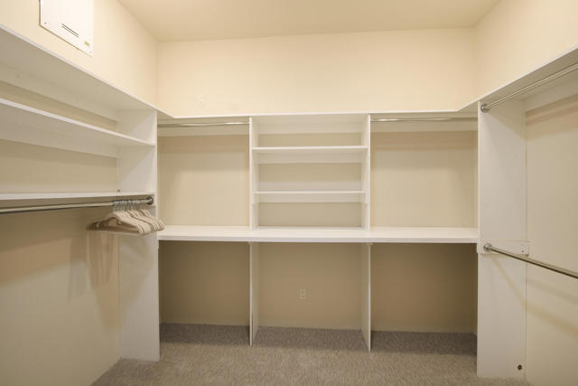 50135 Camino Privado, La Quinta CA: https://media.crmls.org/mediaz/b3a62d01-bc35-4553-b0ef-ad20df53c645.jpg
