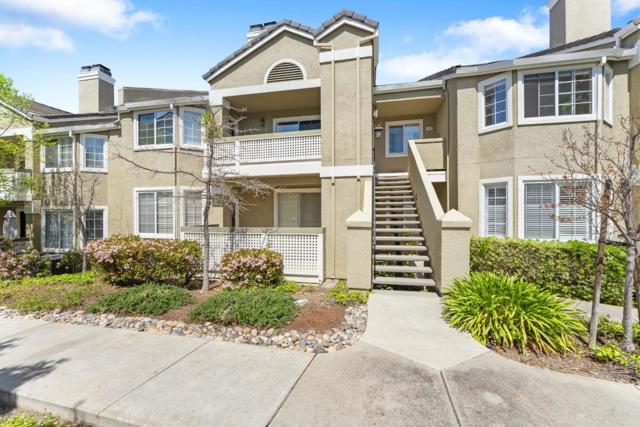 5987 Lake Hennessy Ct Court, San Jose CA: https://media.crmls.org/mediaz/b3a732a4-996b-4716-babe-1f0e8b082999.jpg
