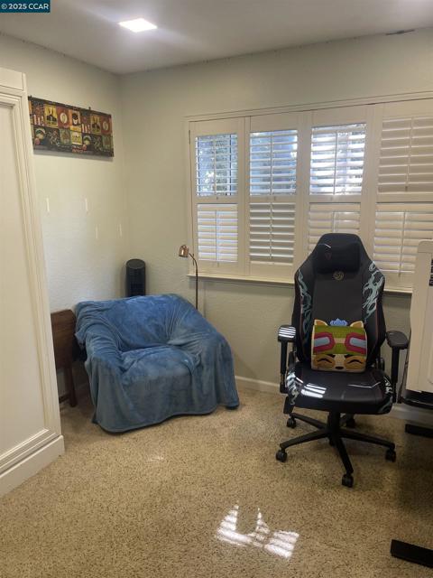 1011 Amanda Cir, Brentwood CA: https://media.crmls.org/mediaz/b3a750e0-c167-4506-81f4-46bb32e2ea32.jpg