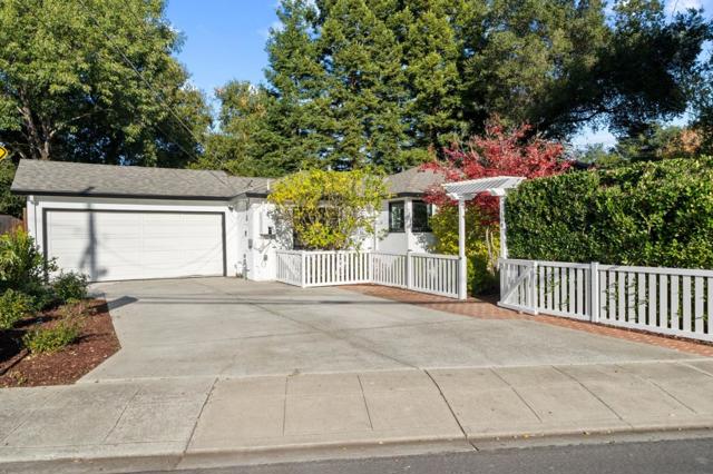 108 Durham Street, Menlo Park CA: https://media.crmls.org/mediaz/b3a872cb-bbd3-417b-b847-18e0ec53f786.jpg