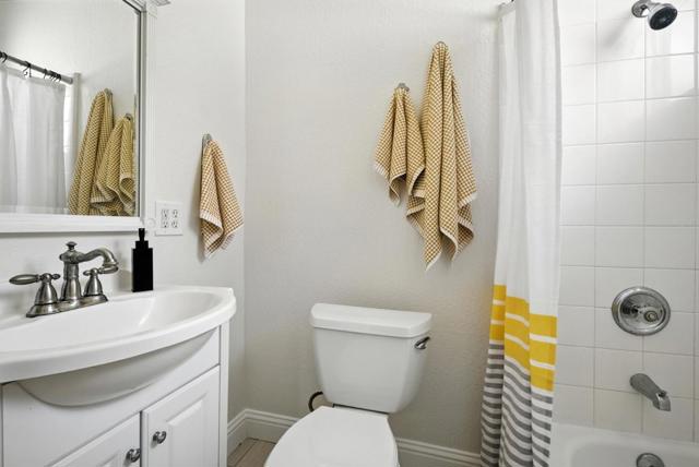 185 N 9th Street, San Jose CA: https://media.crmls.org/mediaz/b3a8b32b-e04c-4a2a-876c-07455864540b.jpg