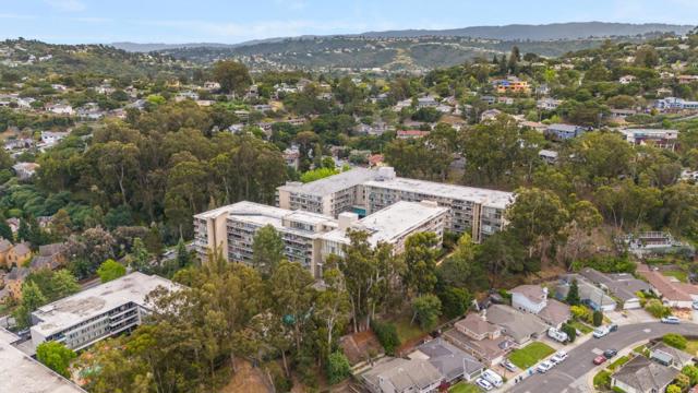 300 Davey Glen Road, Belmont CA: https://media.crmls.org/mediaz/b3a8bccc-9031-44e4-90ee-ef26c67b1889.jpg