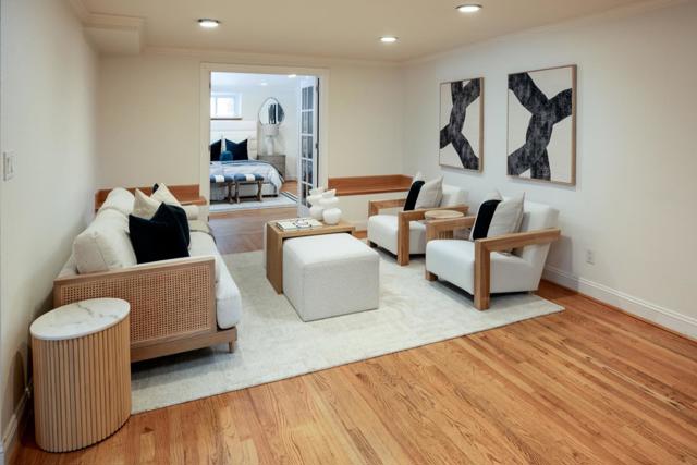 660 Palo Alto Avenue, Palo Alto CA: https://media.crmls.org/mediaz/b3a95c22-2d63-4880-9e29-deeded688943.jpg