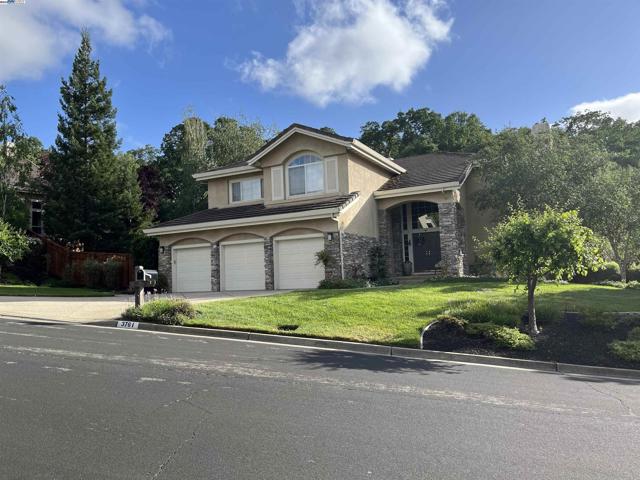 3761 SMALLWOOD COURT, Pleasanton CA: https://media.crmls.org/mediaz/b3a9a072-c2bc-47a0-88e6-0c0c42733c43.jpg