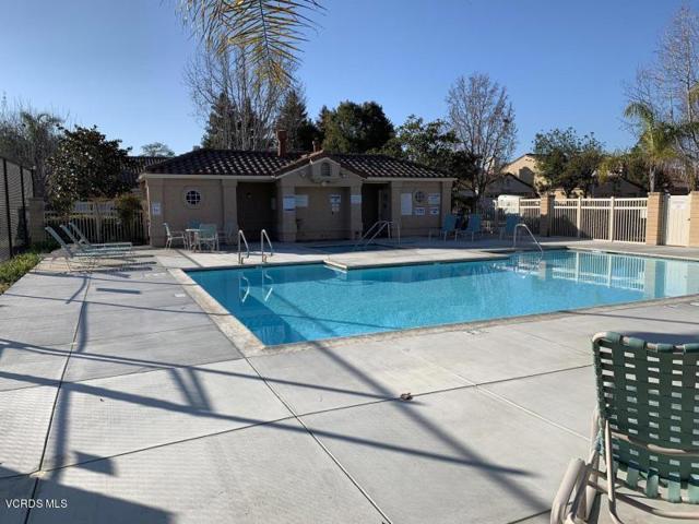 2188 Eastridge Loop, Oxnard CA: https://media.crmls.org/mediaz/b3a9b494-d629-457a-acdd-790268a560a8.jpg