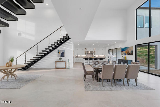 Detail Gallery Image 21 of 61 For 11944 N Red Hawk Ln, Porter Ranch,  CA 91326 - 5 Beds | 5 Baths