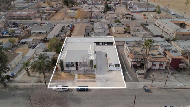 233 N Inez Street, Hemet CA: https://media.crmls.org/mediaz/b3aa5e45-81f6-4de1-ab0c-fbc5a1197889.jpg