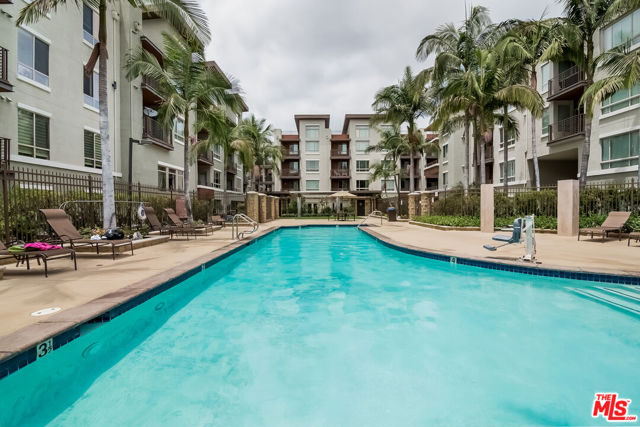 100 S Alameda Street, Los Angeles CA: https://media.crmls.org/mediaz/b3aae526-dfe9-4e26-9b87-2757e89db414.jpg