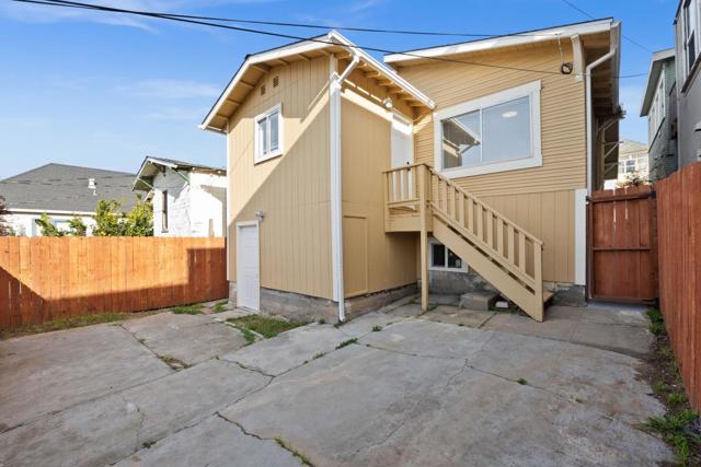 637 Maine Street, Vallejo CA: https://media.crmls.org/mediaz/b3ab21d3-c7f2-44b1-a065-5e4a169ab6af.jpg