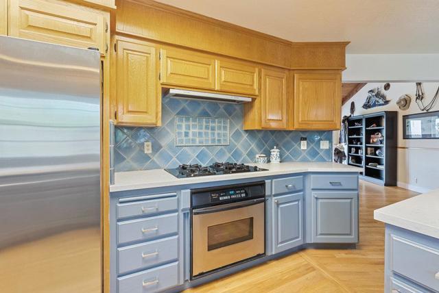 105 Louise Circle, Hollister CA: https://media.crmls.org/mediaz/b3ae4cc6-741d-462d-868d-102a6fa4384b.jpg