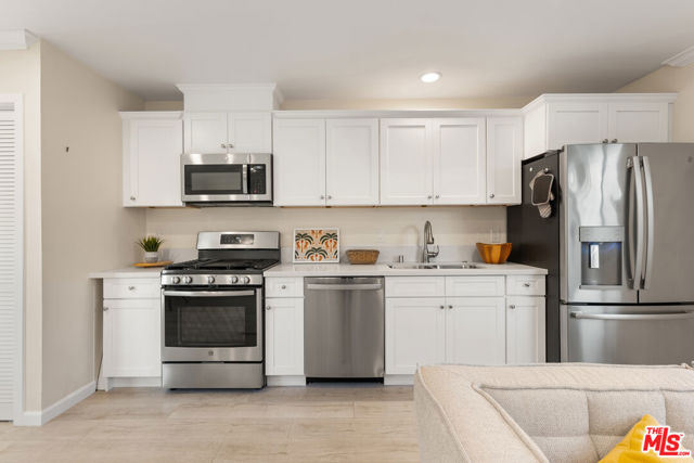 11536 Otsego Street, Valley Village CA: https://media.crmls.org/mediaz/b3ae588d-a7e0-4ad8-aa7e-1557c3fa464a.jpg