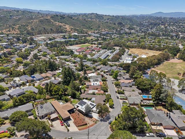 607 Dartmouth Avenue, San Carlos CA: https://media.crmls.org/mediaz/b3aeded6-c729-4148-b08e-8683a9b97f34.jpg