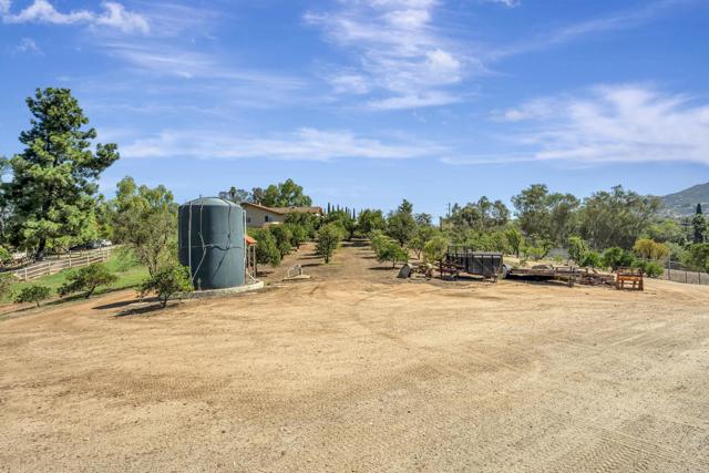Detail Gallery Image 31 of 45 For 30136 Rolling Hills Dr, Valley Center,  CA 92082 - 3 Beds | 2 Baths