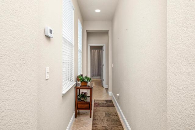 2532 Laurel Ridge Court, Oakdale CA: https://media.crmls.org/mediaz/b3af7121-e031-425b-a348-db3d995b88a7.jpg