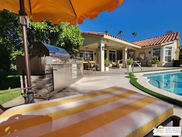 36660 Palm Court, Rancho Mirage CA: https://media.crmls.org/mediaz/b3aff323-2582-467a-8d4d-aaae0989f5d4.jpg