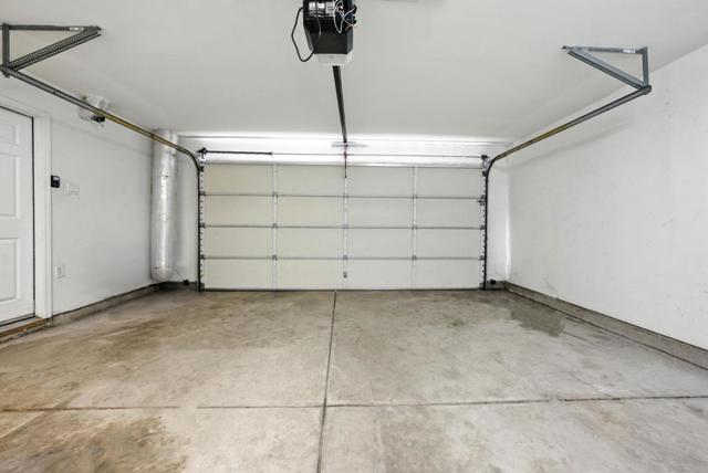 2930 Magnolia Street, Oakland CA: https://media.crmls.org/mediaz/b3b07dc7-55e1-4ecd-86c0-45e269bc3b31.jpg