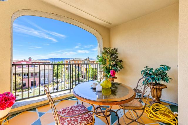 3493 Capoterra Way, Dublin CA: https://media.crmls.org/mediaz/b3b0e2f2-f8cf-4da9-809d-57052dfc822f.jpg