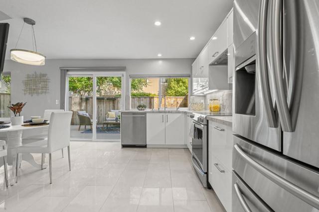 230 Elm Wood Court, Los Gatos CA: https://media.crmls.org/mediaz/b3b1050b-8b87-42bb-ad71-9f61fb64eb60.jpg