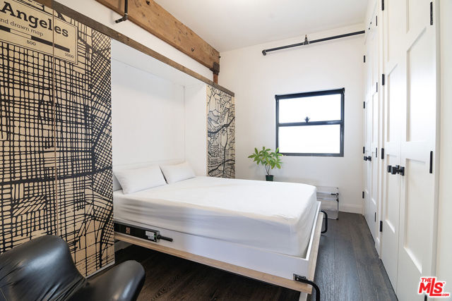 Image 7 of 10 For 215 Santa Fe Avenue 6