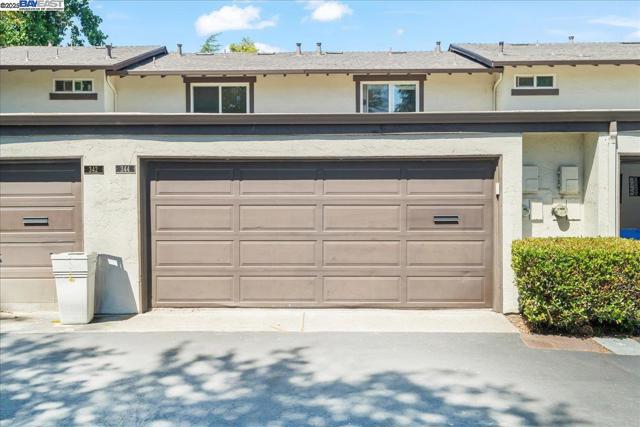 344 Goleta Ter, Fremont CA: https://media.crmls.org/mediaz/b3b1bc68-b419-4c1c-acf0-46368ec4800c.jpg