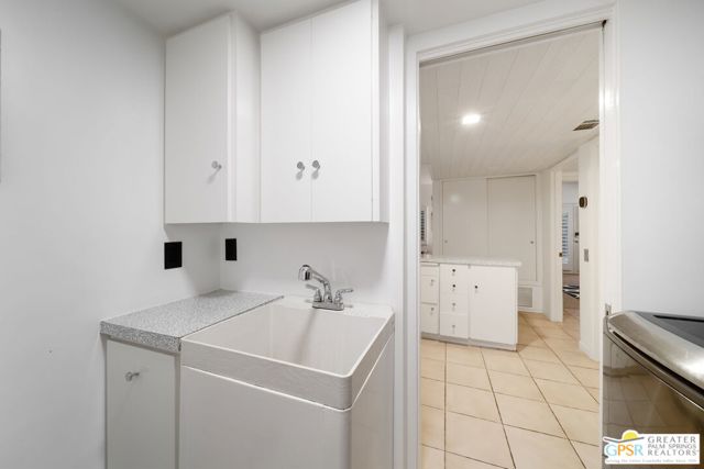 695 N Monterey Road, Palm Springs CA: https://media.crmls.org/mediaz/b3b214ca-a845-4efd-a31a-9a150d6ff172.jpg