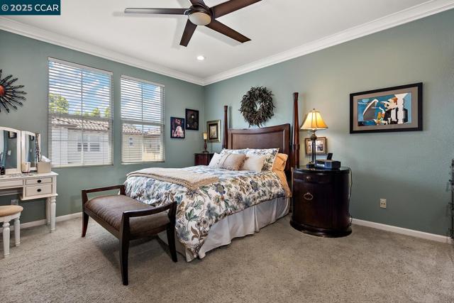 26 Warhol Way, Pleasant Hill CA: https://media.crmls.org/mediaz/b3b29096-edf4-49a3-aa2a-ed1726c90f22.jpg