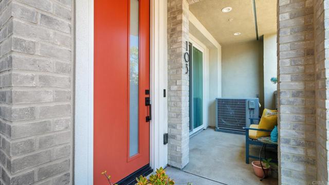 6108 Colt Place, Carlsbad CA: https://media.crmls.org/mediaz/b3b2a39b-7cdd-41e8-baa0-082df1befb0c.jpg