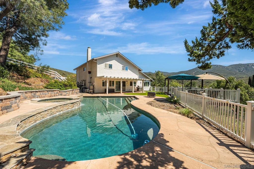 3304 Del Charro Rd