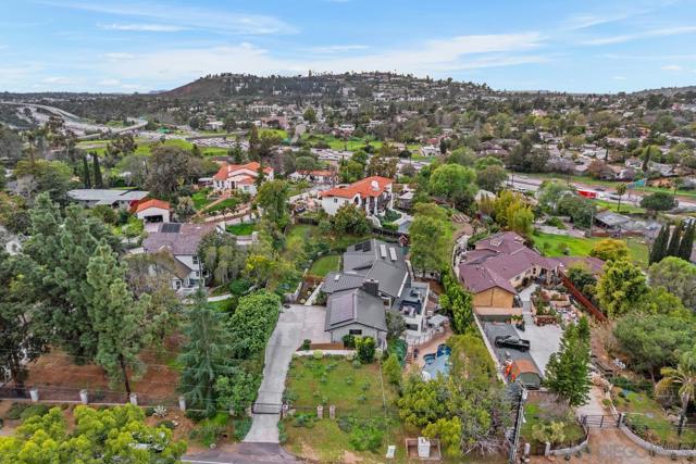 Image 33 of 40 For 4286 Merritt Boulevard