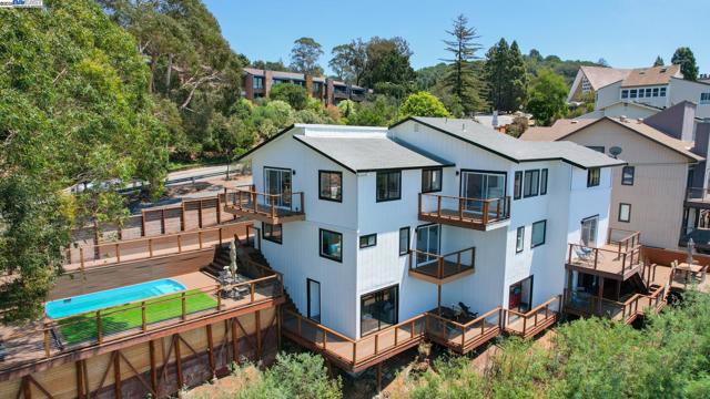 Details for 4384 Redwood Rd, Oakland, CA 94619