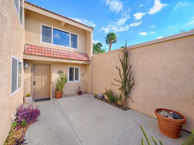 70100 Mirage Cove Drive, Rancho Mirage CA: https://media.crmls.org/mediaz/b3b783be-55ca-4878-8aab-4c9ac3f38b9d.jpg