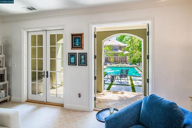 Image 7 of 61 For 53 Hidden Oaks Dr