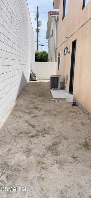 7608 W Ani Way, North Hollywood CA: https://media.crmls.org/mediaz/b3b7e36e-d3a4-4a28-a51b-2eb820d3483d.jpg