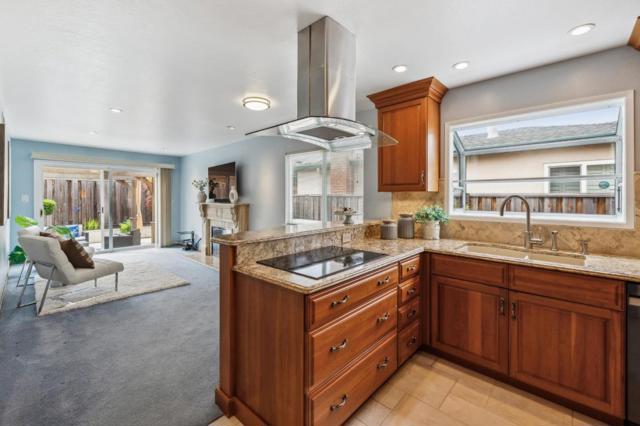 858 Chrysopolis Drive, Foster City CA: https://media.crmls.org/mediaz/b3b83142-aa68-4009-a859-47c4c00ff73b.jpg