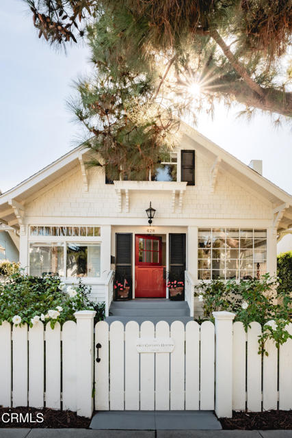 Detail Gallery Image 5 of 59 For 428 Corona Del Mar Dr, Santa Barbara,  CA 93103 - 5 Beds | 2/1 Baths
