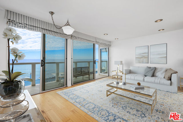 11942 Whitewater Lane, Malibu CA: https://media.crmls.org/mediaz/b3b8ea27-a205-4524-9d7f-faf0a4c8d35a.jpg