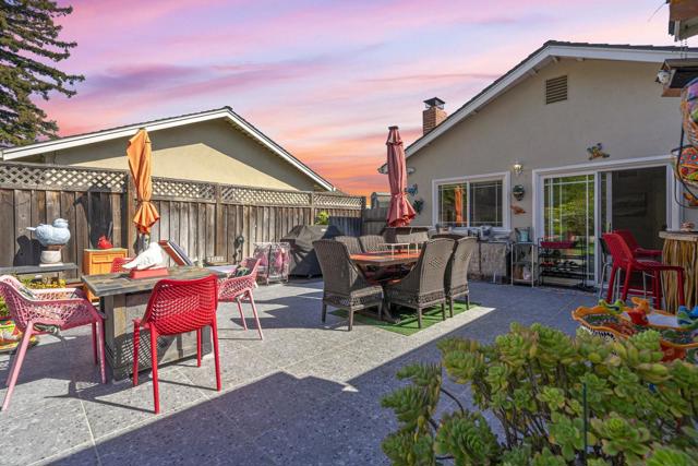 1797 W Campbell Avenue, Campbell CA: https://media.crmls.org/mediaz/b3ba66a0-ead0-4d72-98b8-1711597f7def.jpg