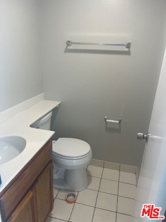 533 W 219th Street, Carson CA: https://media.crmls.org/mediaz/b3badb7b-4d54-4f33-ba18-d2558667247e.jpg