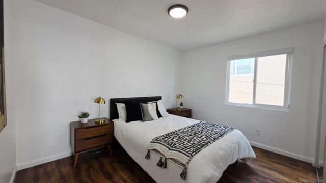 4233 39th ST, San Diego CA: https://media.crmls.org/mediaz/b3bb29eb-4d20-4194-84b5-de91a7a54414.jpg