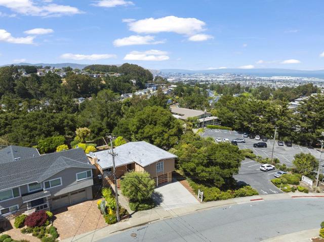 2440 Rosewood Drive, San Bruno CA: https://media.crmls.org/mediaz/b3bb706c-7bf0-4b21-819e-2f4db3306051.jpg