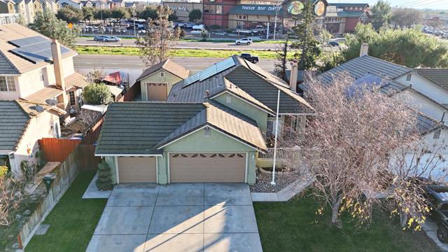 778 Mission Ridge Drive, Manteca CA: https://media.crmls.org/mediaz/b3bc1401-6041-4f64-ad0c-da1bb95f3fc1.jpg