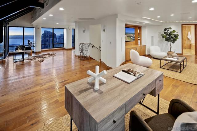 100 Harbor Dr, San Diego CA: https://media.crmls.org/mediaz/b3bc69dd-8438-46d5-b6c7-424c6b2419c6.jpg