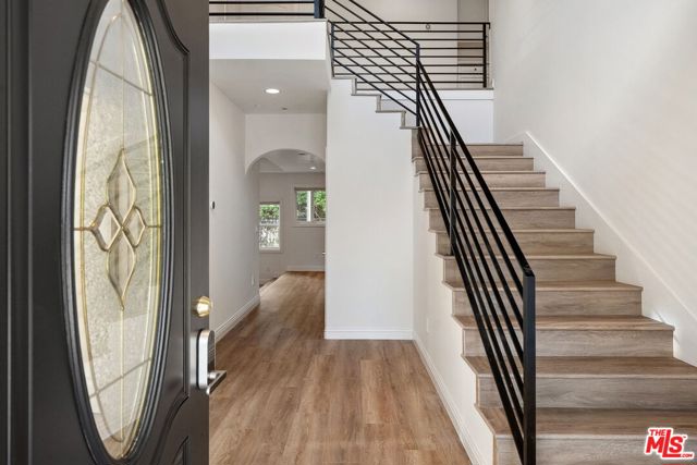 17805 Erwin Street, Encino CA: https://media.crmls.org/mediaz/b3bc6a28-e484-4897-87be-463c5e335b9e.jpg