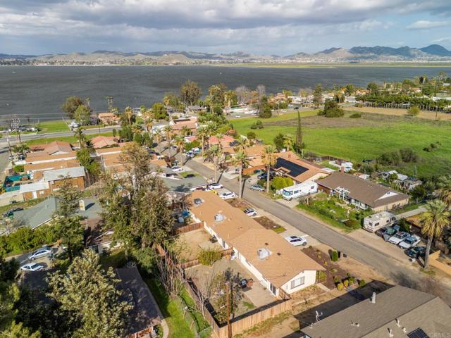 Detail Gallery Image 7 of 43 For 33115 Evergreen Sreet, Lake Elsinore,  CA 92530 - 5 Beds | 3 Baths