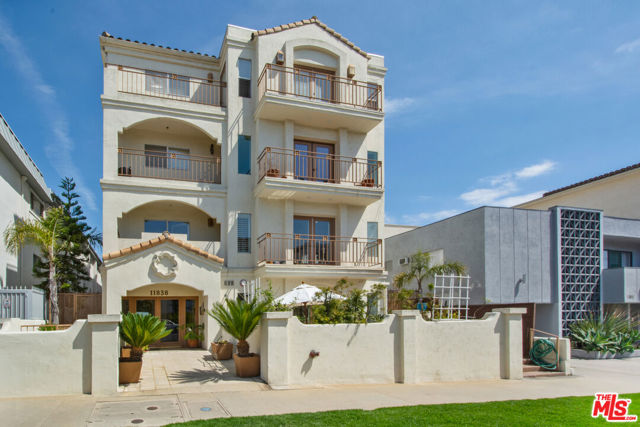 2 Bed Home for Sale in Los Angeles, California