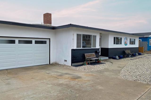1609 Soto Street, Seaside CA: https://media.crmls.org/mediaz/b3bedd0e-7fe0-4b7b-b972-0b23060511d4.jpg