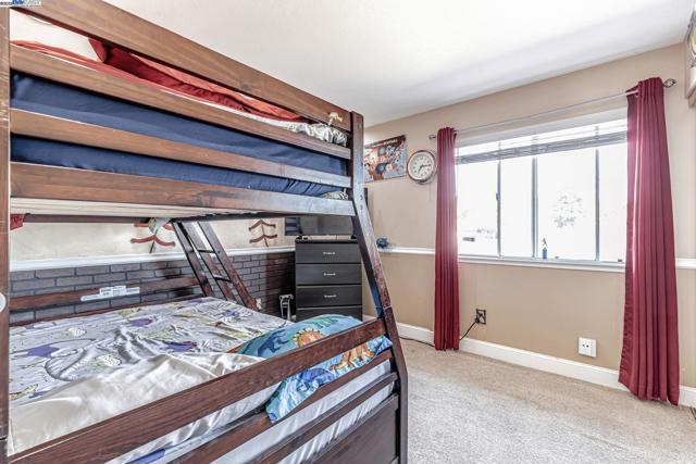 639 Eaker Ct, Antioch CA: https://media.crmls.org/mediaz/b3bf4939-863a-477c-bade-6c7106cb14a0.jpg