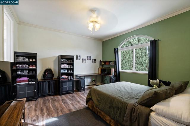 2550 E Jenny Ave, Fresno CA: https://media.crmls.org/mediaz/b3bf6723-ae65-4c95-8861-7a5be2011c96.jpg